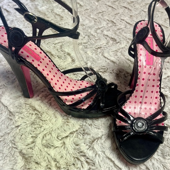 Betsey Johnson Black Patent Leather Ankle Strap Heels 
Size 9.5 - Picture 3 of 9